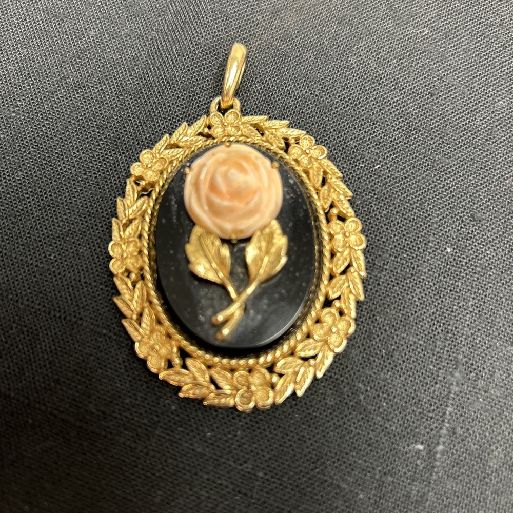 Avon Vintage Serena Rose Cameo Mirrored Back Goldtone Pendant W/O Chain 2"x 1.75